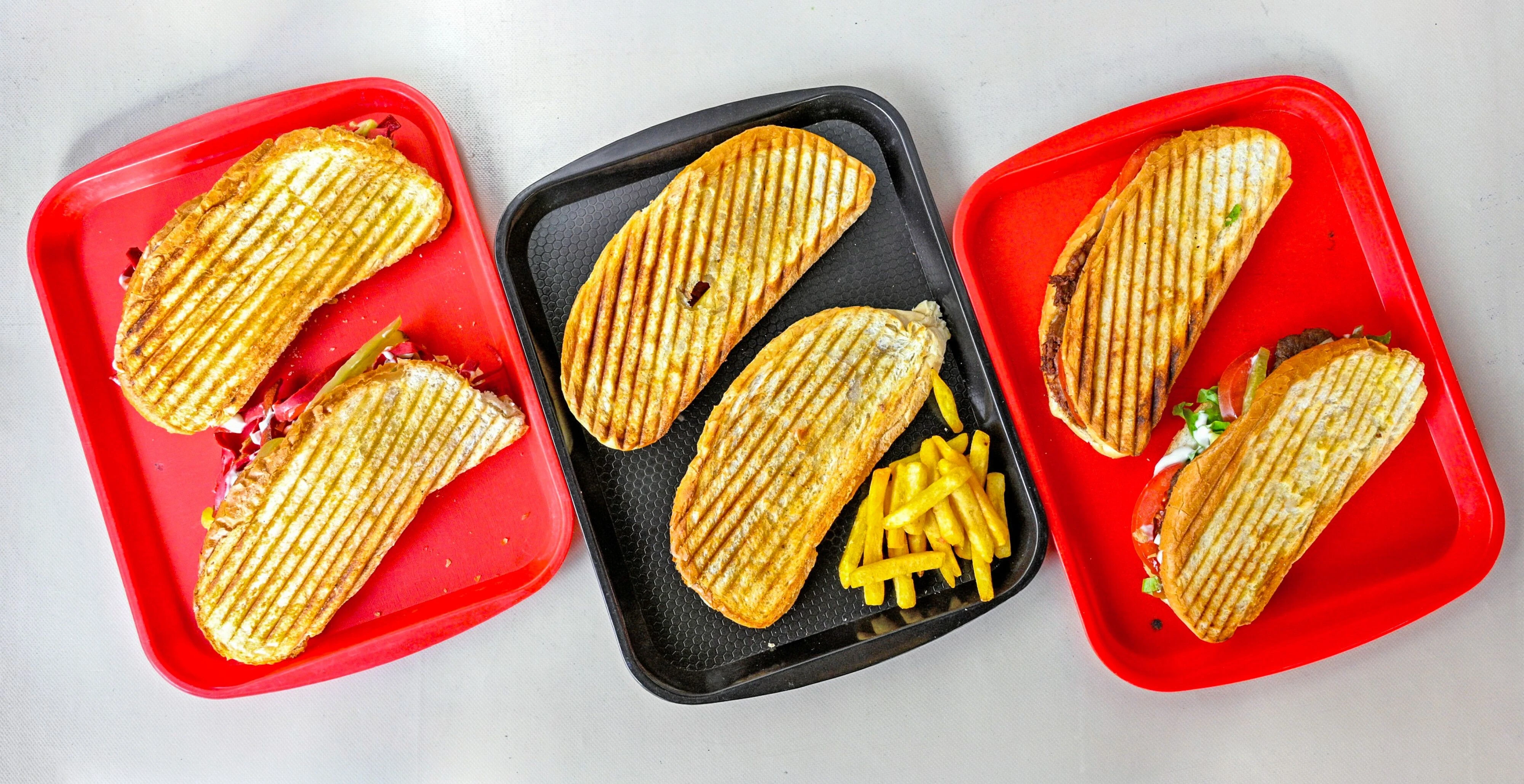 Bozdoğan Ayvalık Tost Siparişi